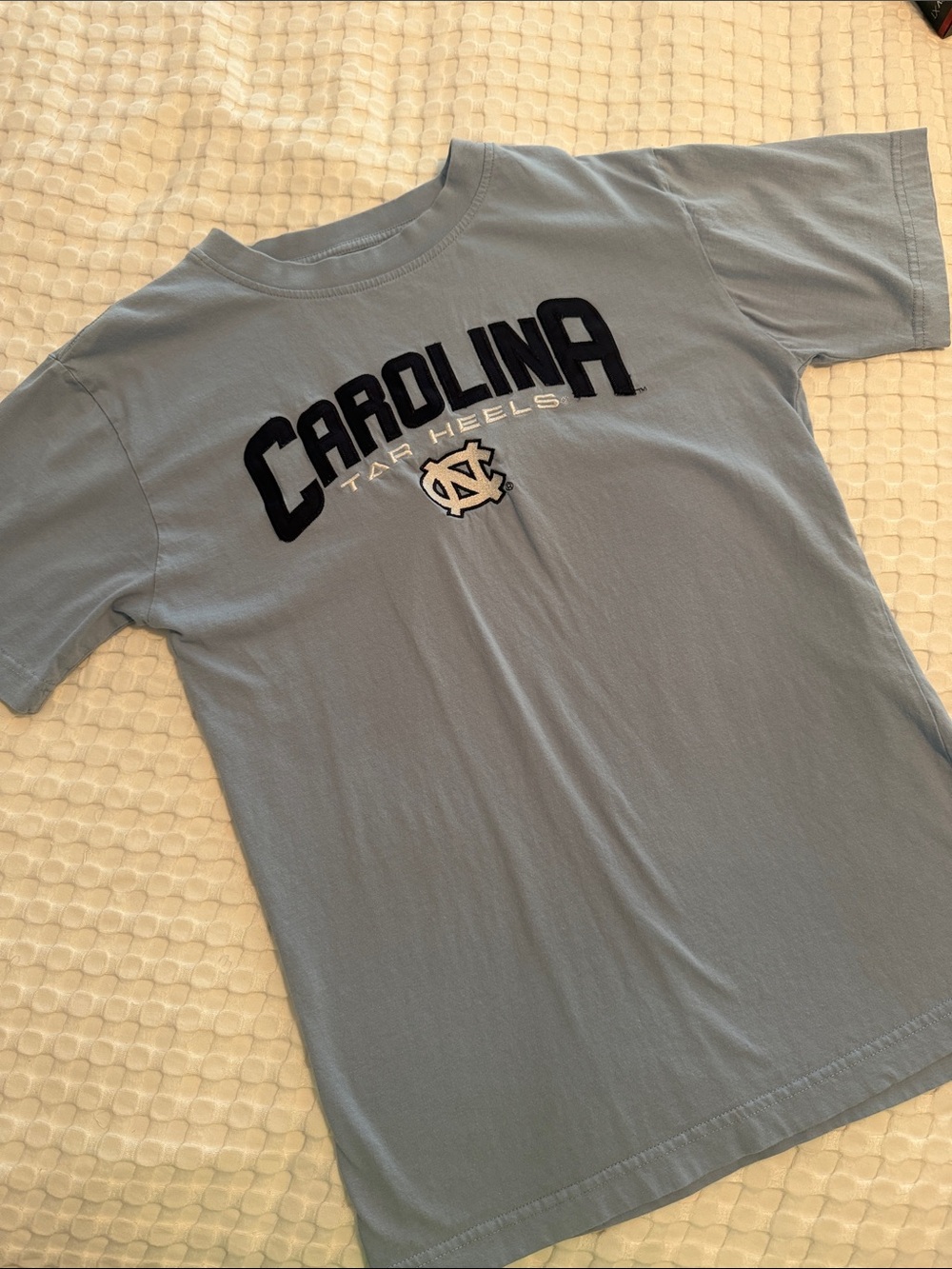 Pro Edge Carolina Graphic Tee in Light Blue and Black